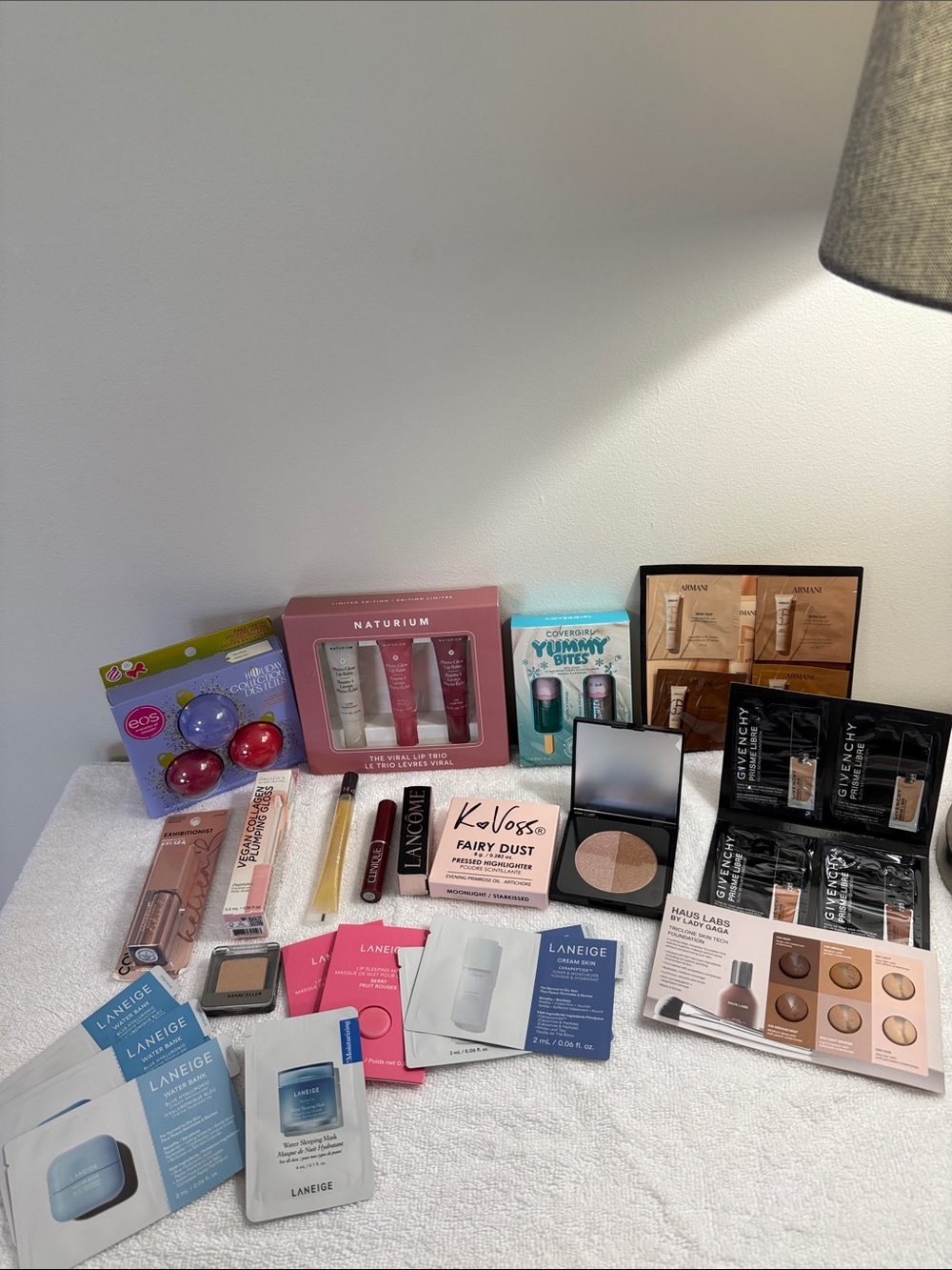 Lip Bundle ๐ eye showdow, highlighter, EOS Naturium, Pacifica, Sephora, Clinique